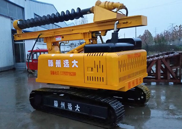 草莓视频污污污太阳能光伏履带液压草莓视频在线观看18雨中拍摄图二