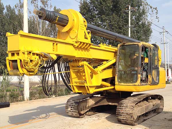 小松履带式挖掘机改装草莓成人在线图