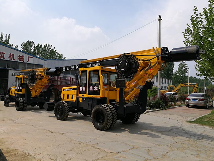 2017款草莓视频污污污牌轮式旋挖钻